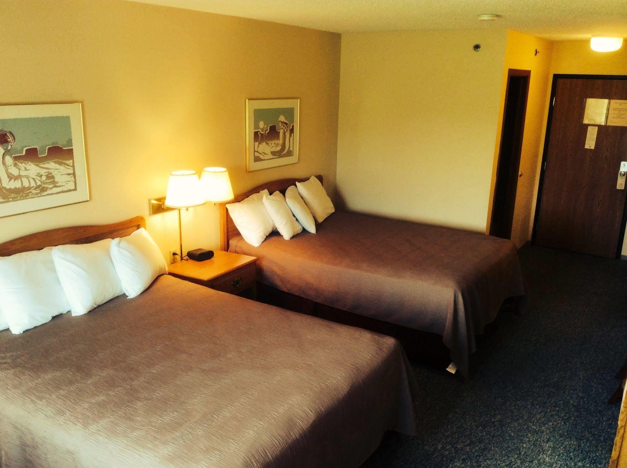 Forty Club Inn Deerwood 外观 照片