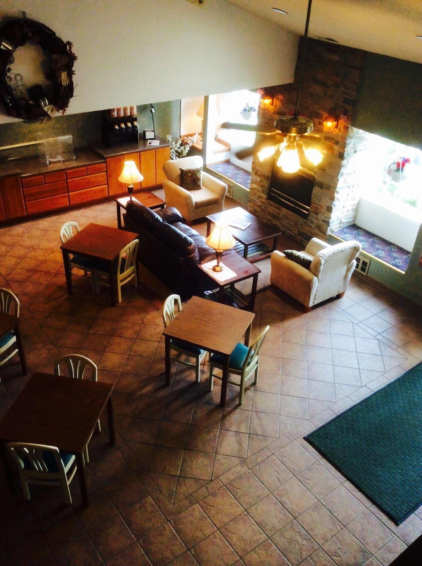 Forty Club Inn Deerwood 外观 照片