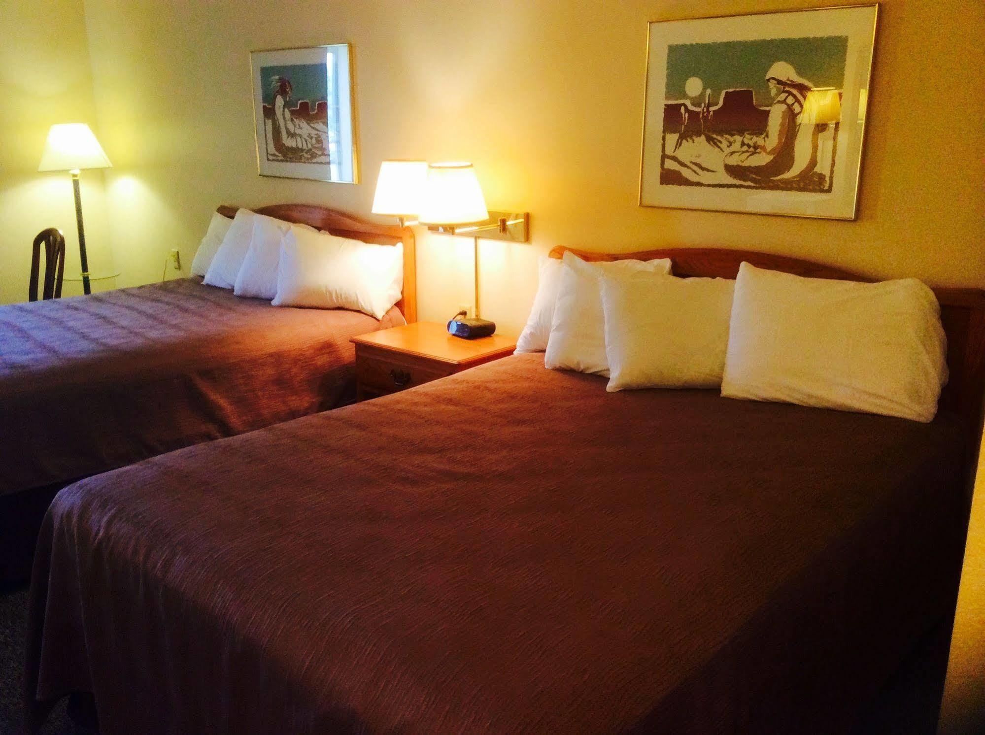 Forty Club Inn Deerwood 外观 照片